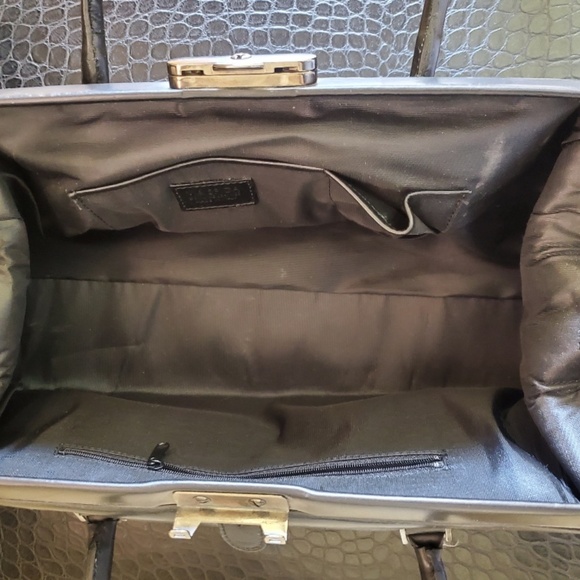 Vintage Via Spiga Fashion All Fine Leather Hand Bag. - Picture 13 of 16